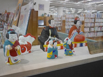 さどわら再発見!資料展の様子(佐土原人形)