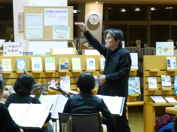 ナイトコンサート(指揮者の様子)